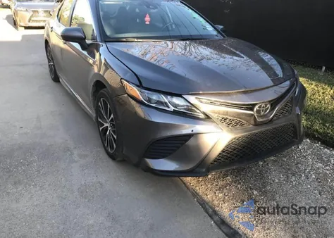 2019 Toyota Camry L/Le/Xle/Se/Xse z USA, uszkodzony, nr VIN 4T1B11HK8KU770911